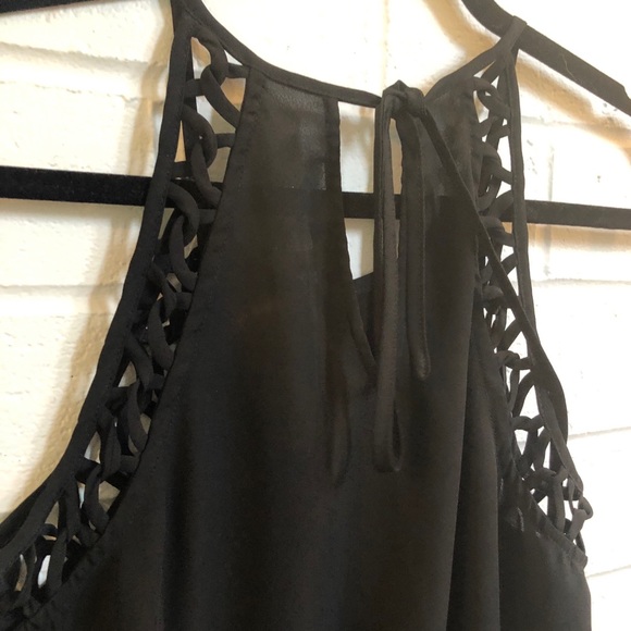 🌞 Black Detail Tank - Picture 7 of 9